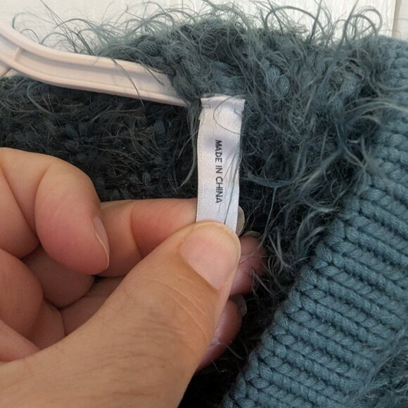 RARE! St. John | Eyelash Diamond-Knit Long Hooded Teddy Coat | Blue | M / L  EUC - Picture 12 of 15